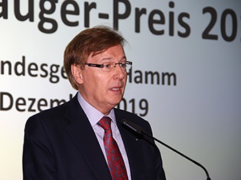 Minister der Justiz Peter Biesenbach